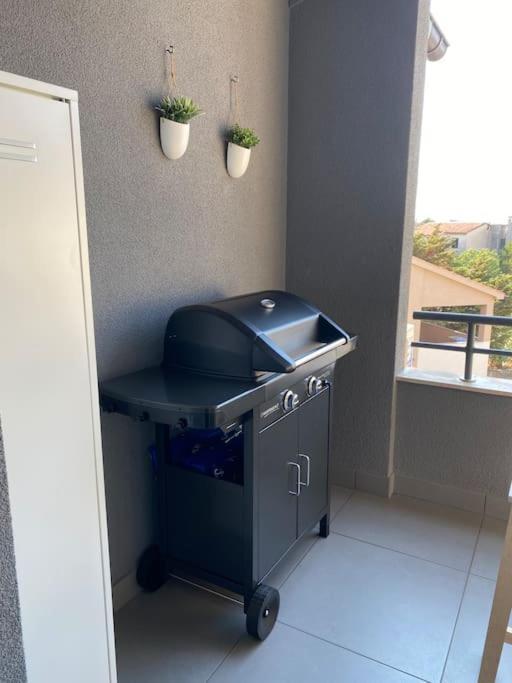 Ebli Seaview Apartment พูลา ภายนอก รูปภาพ
