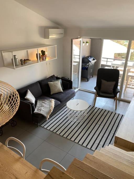 Ebli Seaview Apartment พูลา ภายนอก รูปภาพ