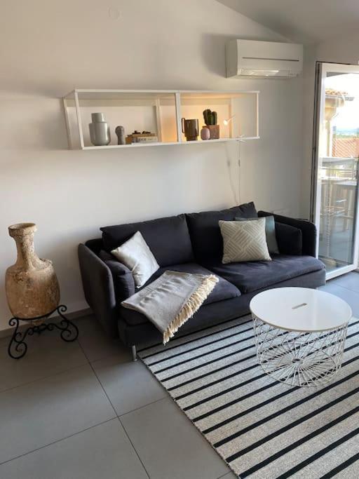 Ebli Seaview Apartment พูลา ภายนอก รูปภาพ