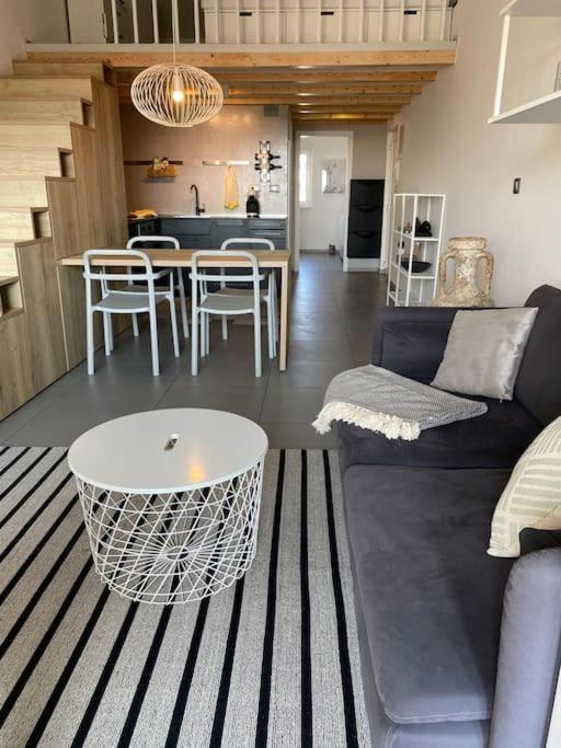 Ebli Seaview Apartment พูลา ภายนอก รูปภาพ