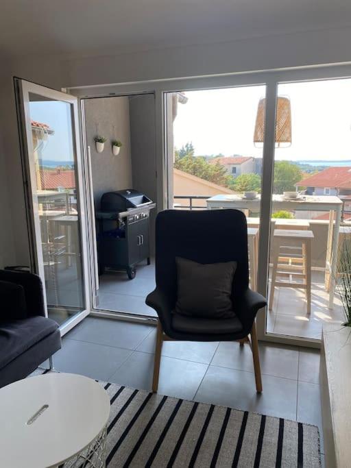 Ebli Seaview Apartment พูลา ภายนอก รูปภาพ